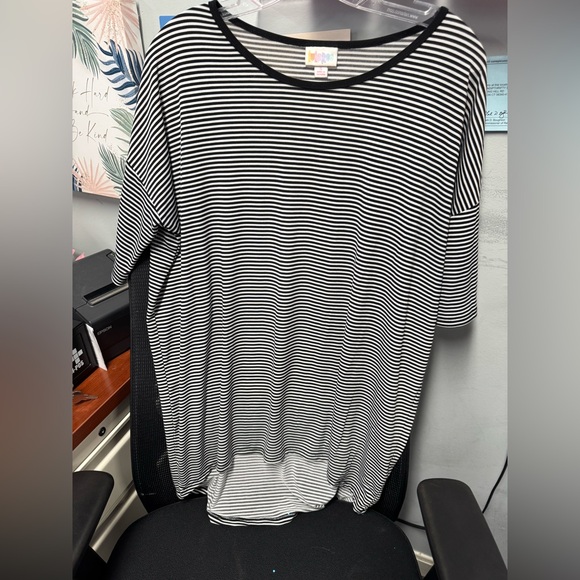 Lularoe tunic S // 090413 - Picture 1 of 2